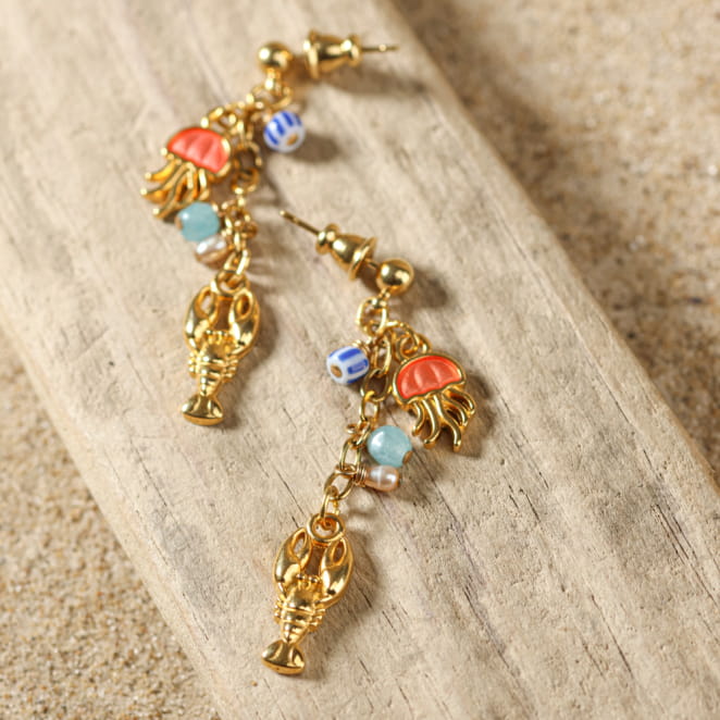 Boucles d’oreilles Bandeloro dorées à l’or fin et perles colorées, création française sur l'ile d'Oléron