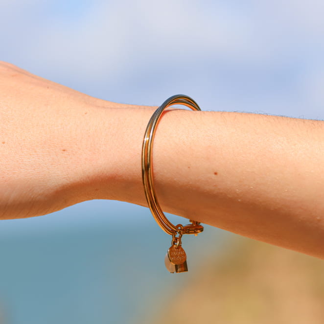 Bracelet Jonc doré et blanc porte-bonheur. Fabrication française.