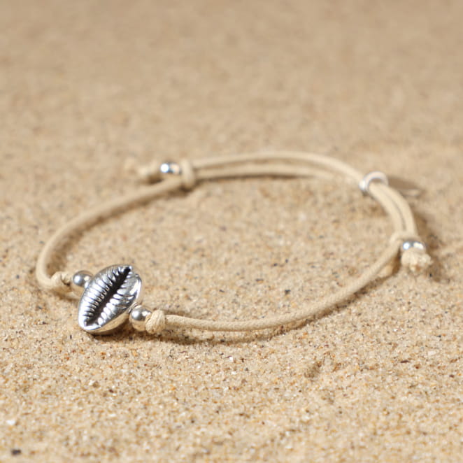 Bracelet Coton en métal plaqué argent et cordon beige, bijou artisanal fabriqué en France.