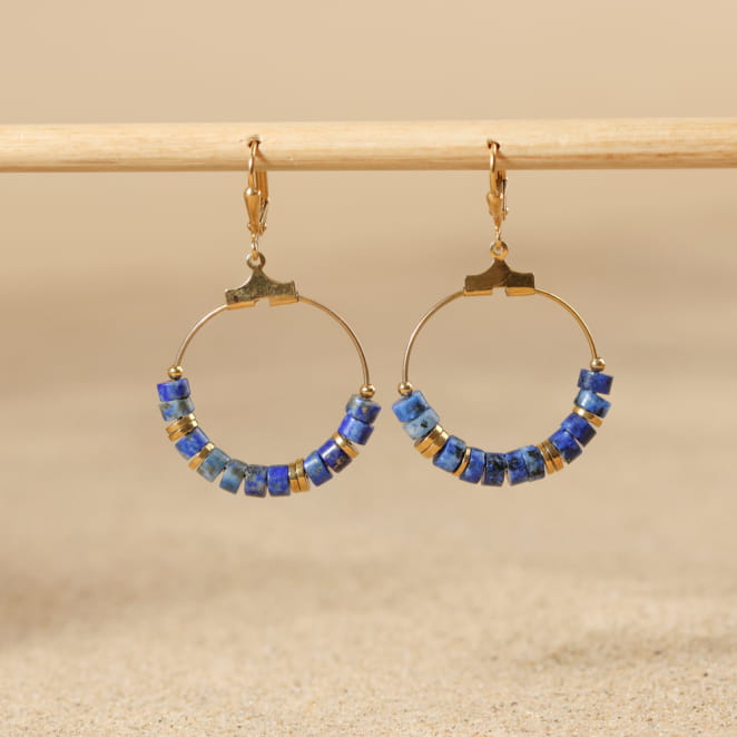 boucles d’oreilles Heishi dorées, perles bleu marine, création artisanale française
