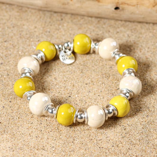 bracelet Ancolie argenté, perles jaunes et multicolores, création artisanale française