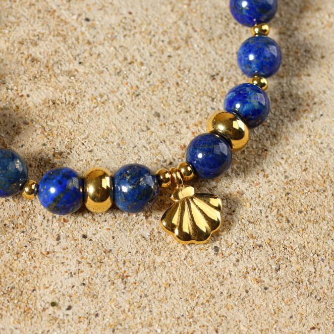 bracelet Konko doré, perles bleu intense et coquillage doré, fabrication artisanale française