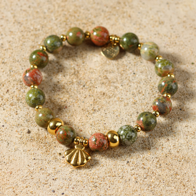 bracelet Konko doré, perles kaki et dorées, bijou fait main sur l’Île d’Oléron