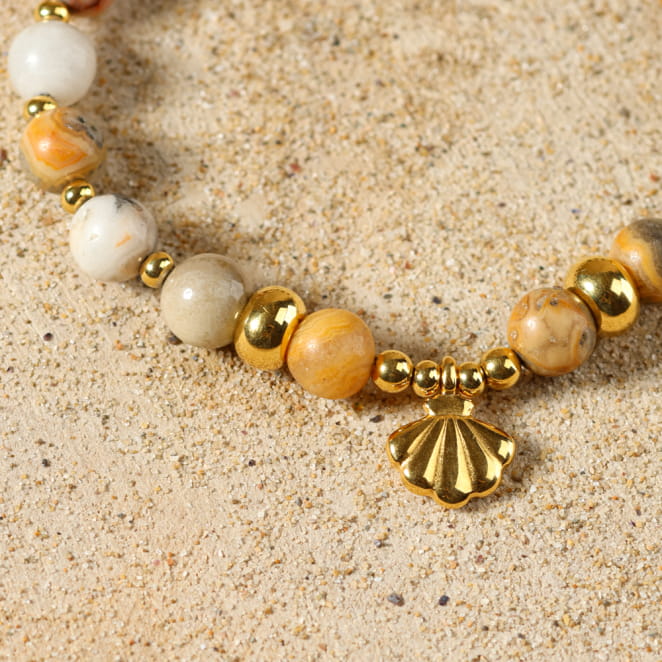 bracelet Konko doré, perles jaunes, fait main sur l’Île d’Oléron