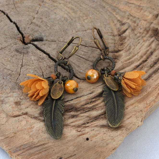 BOUCLES D'OREILLES FROUFROU