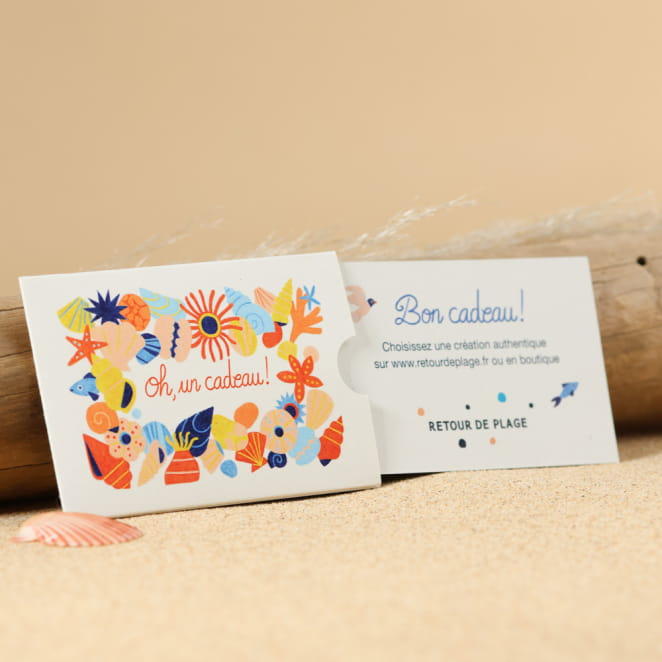 Carte cadeau physique Retour de Plage avec motif floral coloré, idéale pour offrir un bijou artisanal fabriqué en France