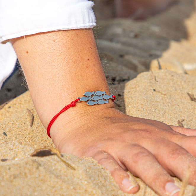Bracelet fantaisie cordon rouge poisson argenté