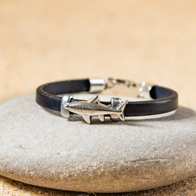 Bracelet pour enfant requin argenté et bleu marine