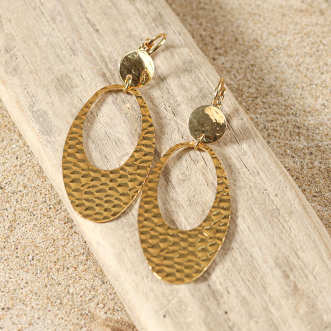 Boucles d’oreilles Faggura dorées à l’or fin, bijou artisanal fabriqué en France.