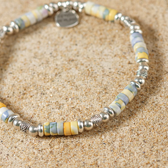 Bracelet Carolina perles jaunes multicolores, bijou artisanal fabriqué en France.