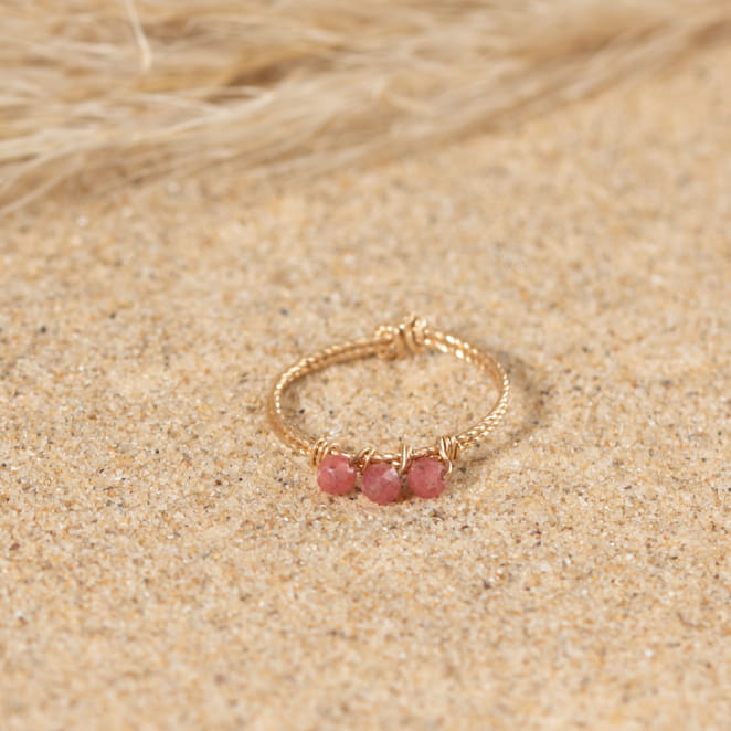 Retour de plage, une entreprise locale engagée dans le développement durable qui créée et fabrique des bijoux fantaisies made in France sur l’Île d’Oléron.