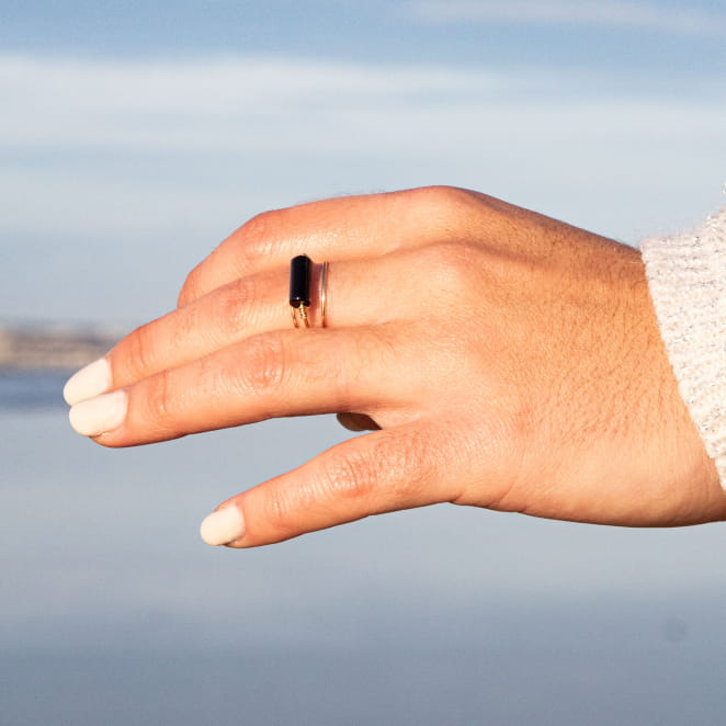 Découvrez Rochelaise, un bijou inspiré de l’océan fabriqué artisanalement sur l’île d’Oléron.