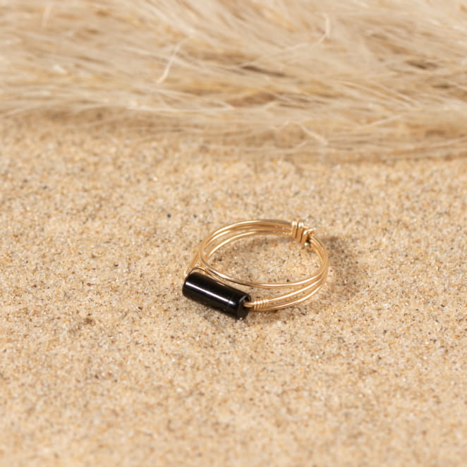 Découvrez Rochelaise, un bijou inspiré de l’océan fabriqué artisanalement sur l’île d’Oléron.