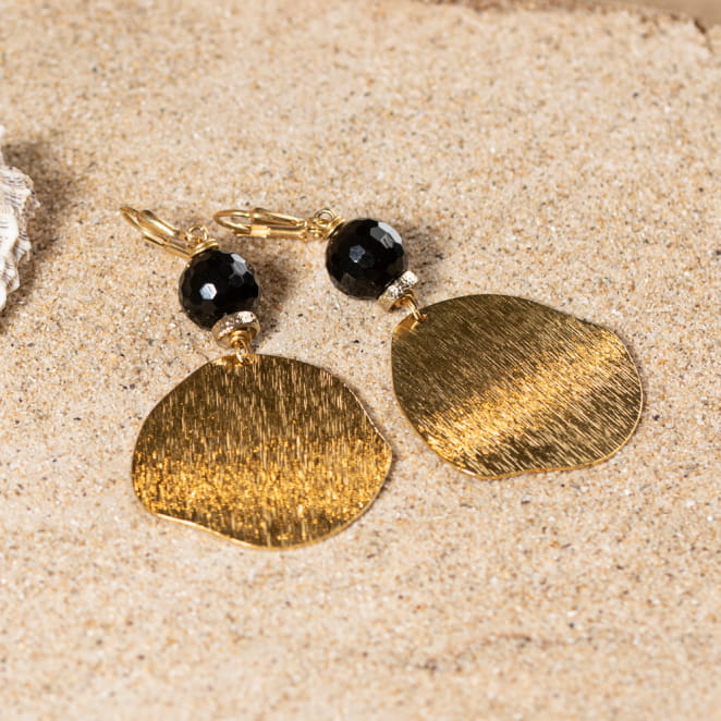 Découvrez Dores, un bijou inspiré de l’océan fabriqué artisanalement sur l’île d’Oléron.