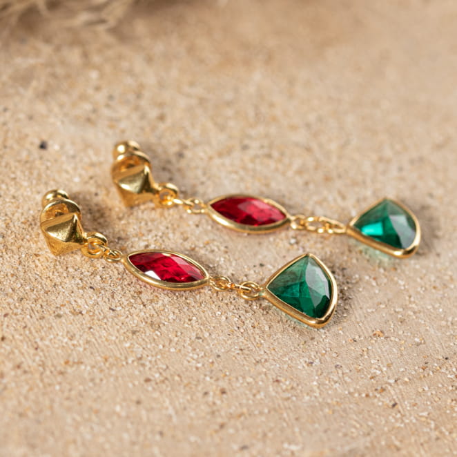 Retour de plage, une entreprise locale engagée dans le développement durable qui créée et fabrique des bijoux fantaisies made in France sur l’Île d’Oléron.