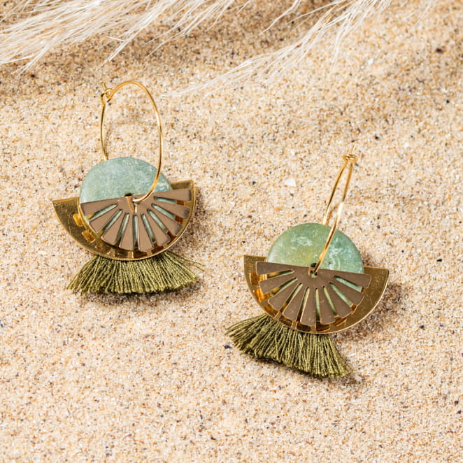 Dévoilez votre élégance grâce à ces boucles d'oreilles fantaisie Made in France, dans notre atelier de création de bijoux sur l'île d'Oléron.