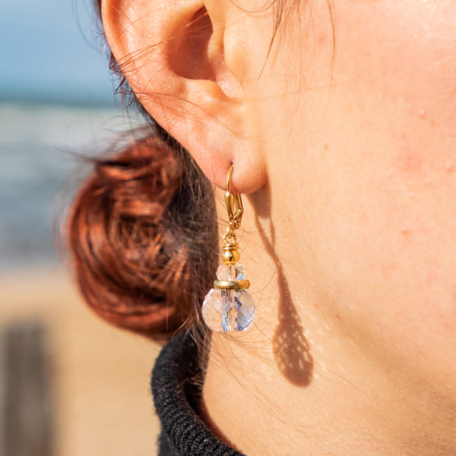 Retour de plage, une entreprise locale engagée dans le développement durable qui créée et fabrique des bijoux fantaisies made in France sur l’Île d’Oléron.