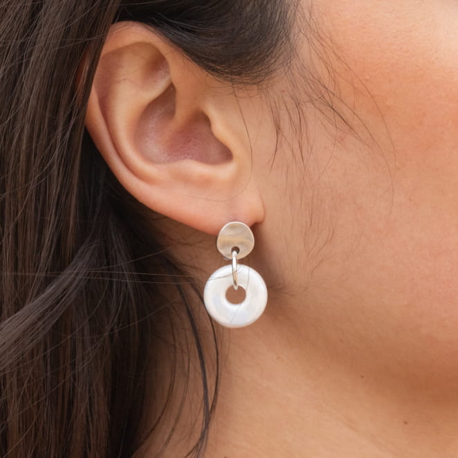 Boucles d'oreilles Donuts argenté et en céramique blanche