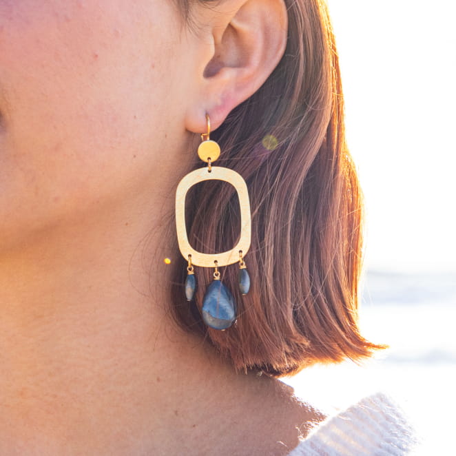 Découvrez Romina, un bijou inspiré de l’océan fabriqué artisanalement sur l’île d’Oléron.