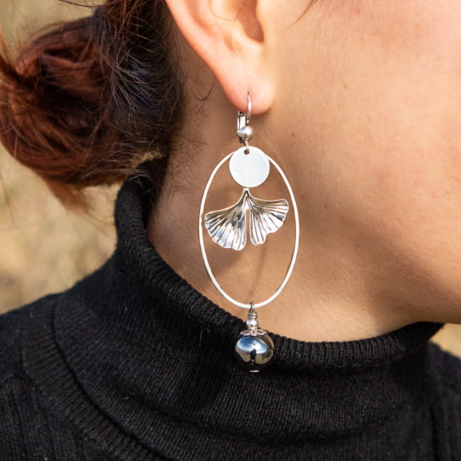 Retour de plage, une entreprise locale engagée dans le développement durable qui créée et fabrique des bijoux fantaisies made in France sur l’Île d’Oléron.