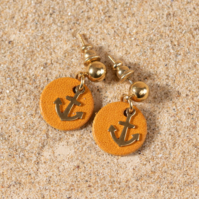 Découvrez Tan, un bijou inspiré de l’océan fabriqué artisanalement sur l’île d’Oléron.