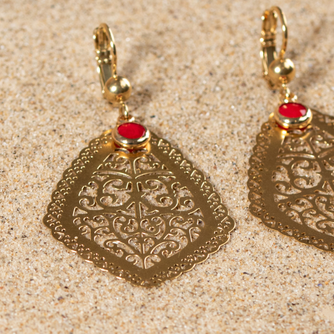 Découvrez Beira, un bijou inspiré de l’océan fabriqué artisanalement sur l’île d’Oléron.