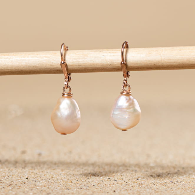 Découvrez Ouvea, un bijou inspiré de l’océan fabriqué artisanalement sur l’île d’Oléron.