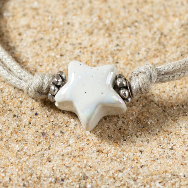 Découvrez Cinéma, un bijou inspiré de l’océan fabriqué artisanalement sur l’île d’Oléron.