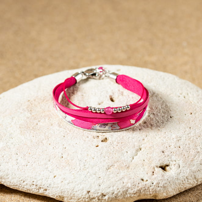 Découvrez Emma, un bijou inspiré de l’océan fabriqué artisanalement sur l’île d’Oléron.