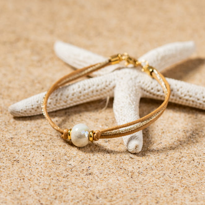 Retour de plage, une entreprise locale engagée dans le développement durable qui créée et fabrique des bijoux fantaisies made in France sur l’Île d’Oléron.