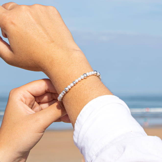 Bracelet fantaisie argenté perles de rivière blanche