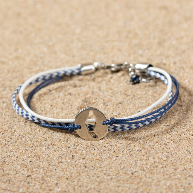 Retour de plage, une entreprise locale engagée dans le développement durable qui créée et fabrique des bijoux fantaisies made in France sur l’Île d’Oléron.