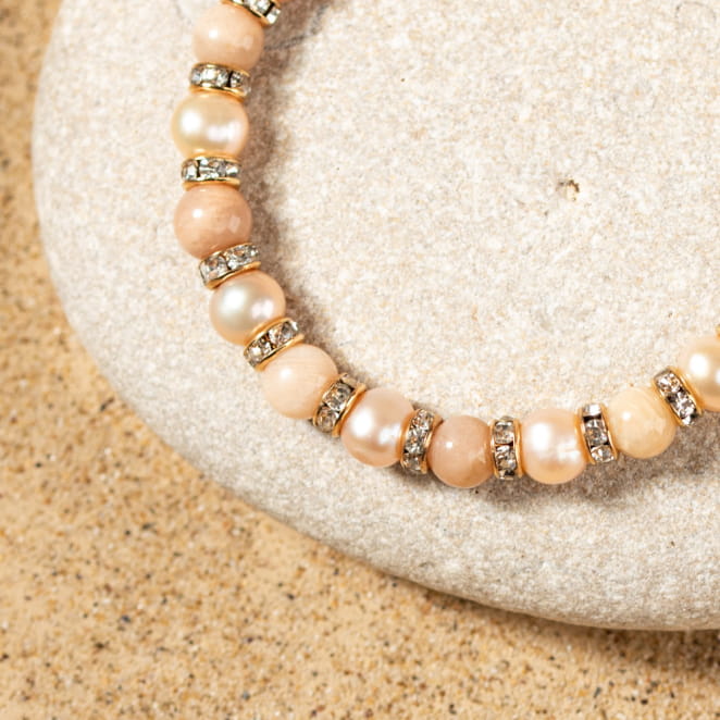 Retour de plage, une entreprise locale engagée dans le développement durable qui créée et fabrique des bijoux fantaisies made in France sur l’Île d’Oléron.