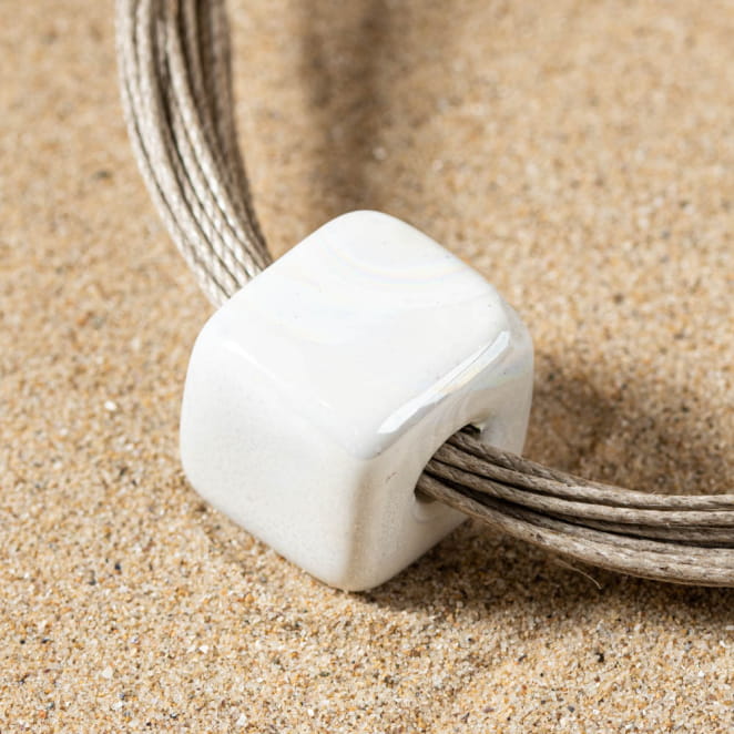 COLLIER PERLE FEMMECUBE