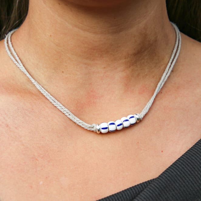 Retour de plage, une entreprise locale engagée dans le développement durable qui créée et fabrique des bijoux fantaisies made in France sur l’Île d’Oléron.