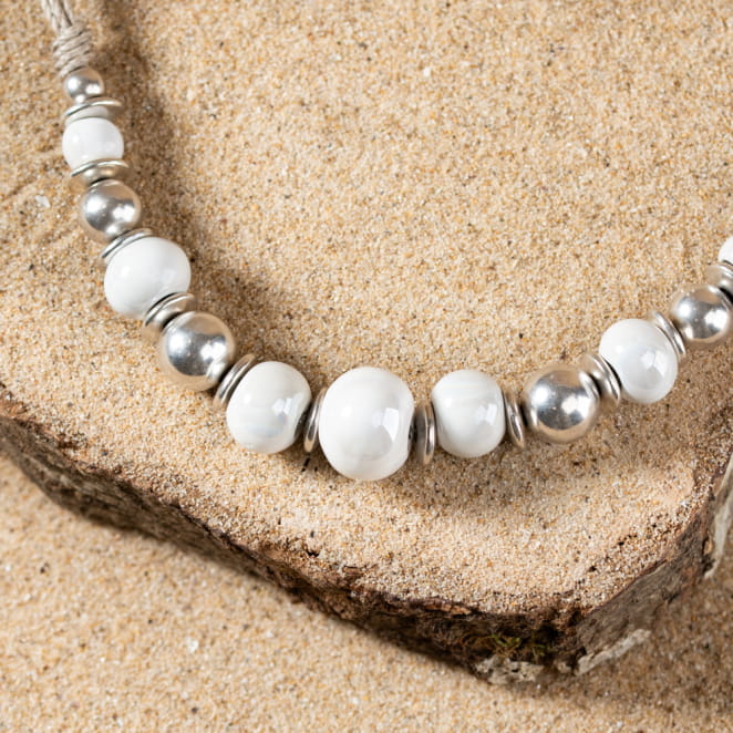 Le collier Linon est remplit de charme et de caractère.