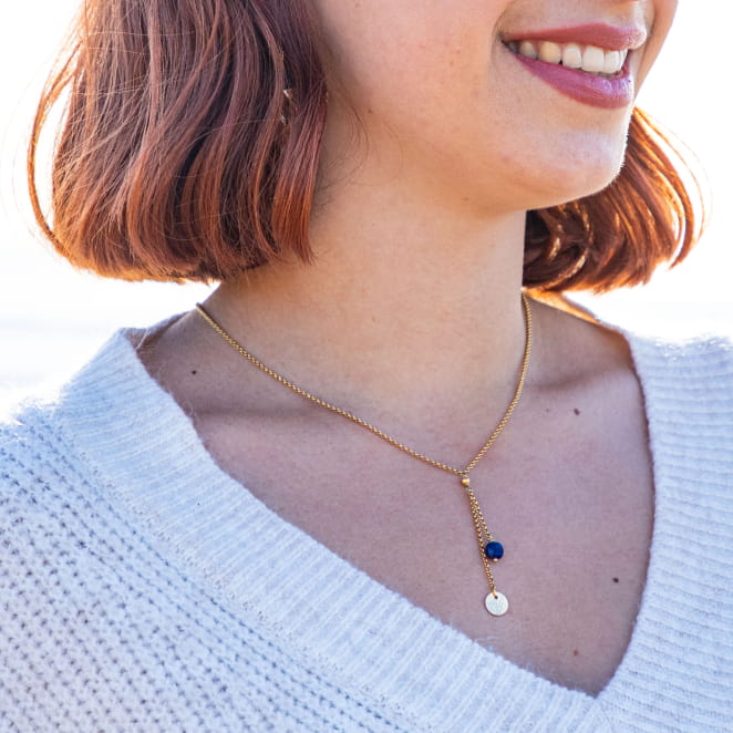 Les bijoux Retour de plage sont des bijoux fantaisie authentiques et uniques faits de perles naturelles qui racontent une histoire de nature ou d’océan à partager en famille ou entre amis.