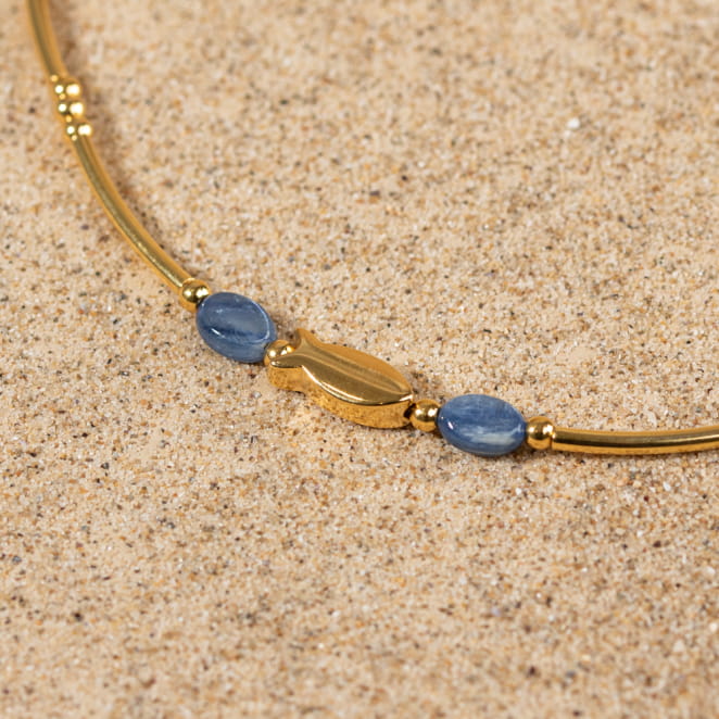 Découvrez Marina, un bijou inspiré de l’océan fabriqué artisanalement sur l’île d’Oléron.