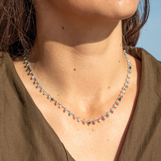 Retour de plage, une entreprise locale engagée dans le développement durable qui créée et fabrique des bijoux fantaisies made in France sur l’Île d’Oléron.