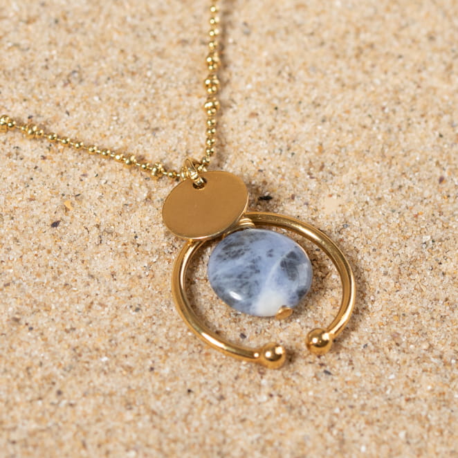 Découvrez Tatos, un bijou inspiré de l’océan fabriqué artisanalement sur l’île d’Oléron.