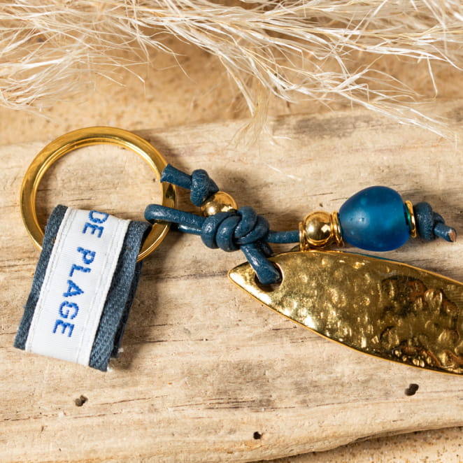 Retour de plage, une entreprise locale engagée dans le développement durable qui créée et fabrique des bijoux fantaisies made in France sur l’Île d’Oléron.