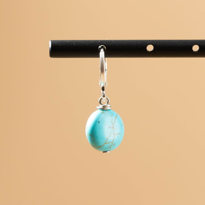 Retour de plage, une entreprise locale engagée dans le développement durable qui créée et fabrique des bijoux fantaisies made in France sur l’Île d’Oléron.