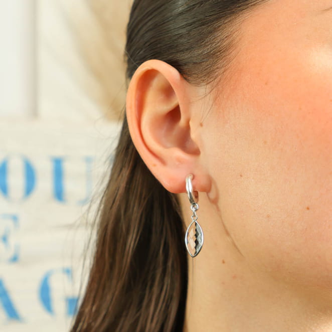 Boucles Galante en perles transparentes et métal argenté, fabrication artisanale française