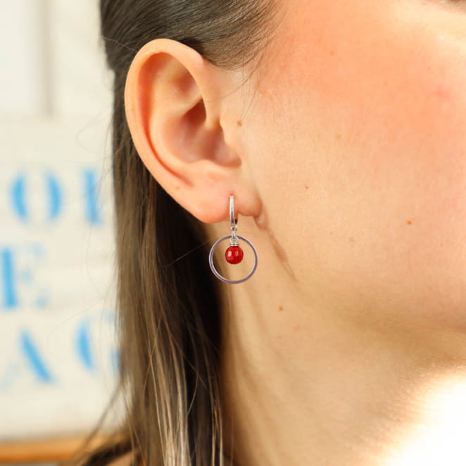 Boucles Siloe en perles rouges et argentées, fabriquées à la main en France