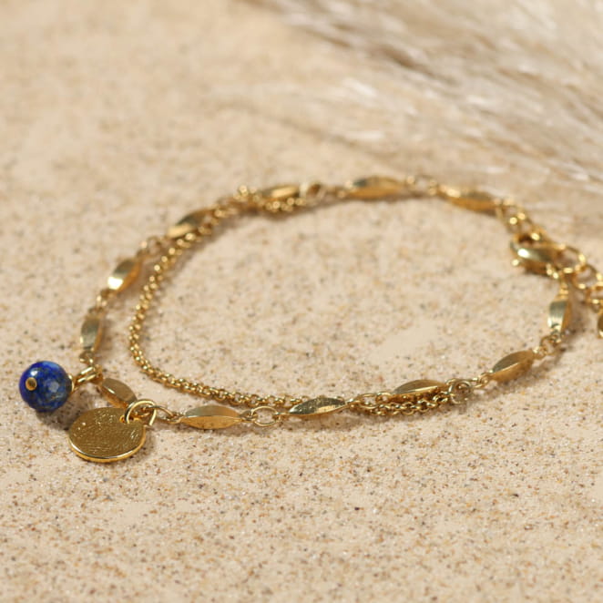 Bracelet Casta en perles bleu dur montées sur métal argenté, esprit estival affirmé.