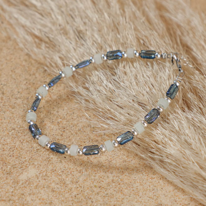 Bracelet Clairon en perles bleu gris et argentées, fait main en France