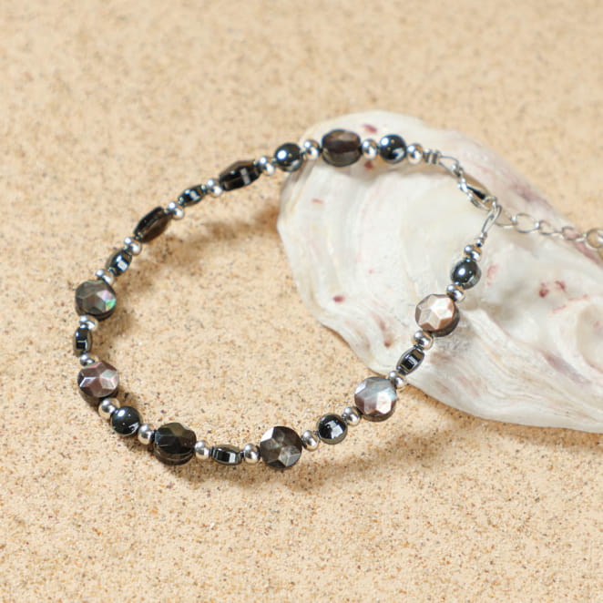 Bracelet Ines en perles grises et métal argenté, bijou fait main en France