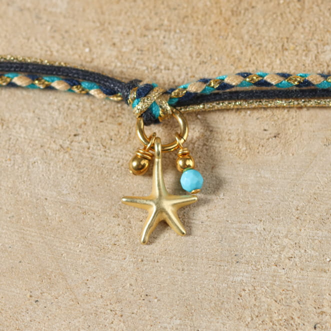 Bijou Java doré et perles bleu marine multicolores, création française estivale.