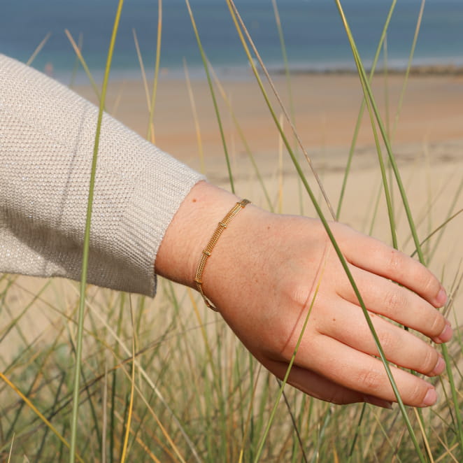 Bracelet Kenwa métal doré, bijou artisanal français.