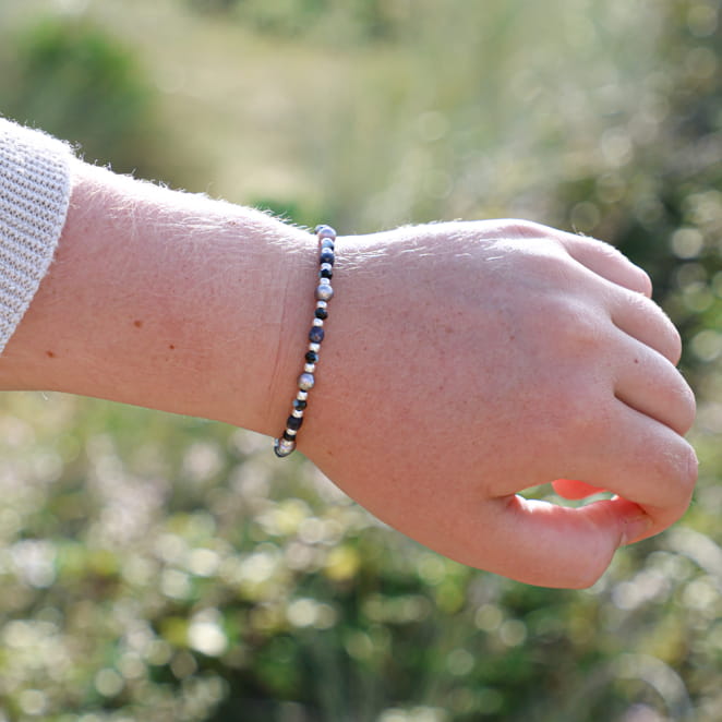 Bracelet Madrid en métal plaqué argent et cordon bleu, bijou artisanal français.